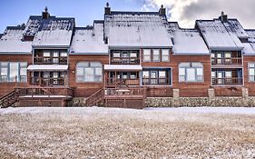 Peaceful Pagosa Springs Townhome With Hot Tub!